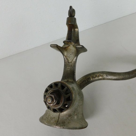 Universal Meat Kitchen Grinder 2 Cast Iron Wood Handle Hand Crank Vintage No Box - Picture 5 of 9